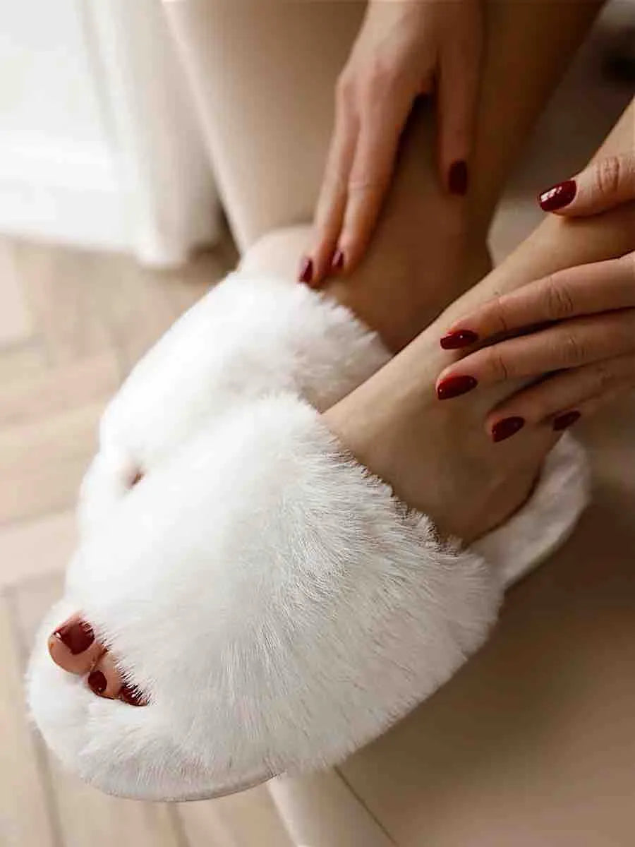Greta | Fluffy Slippers
